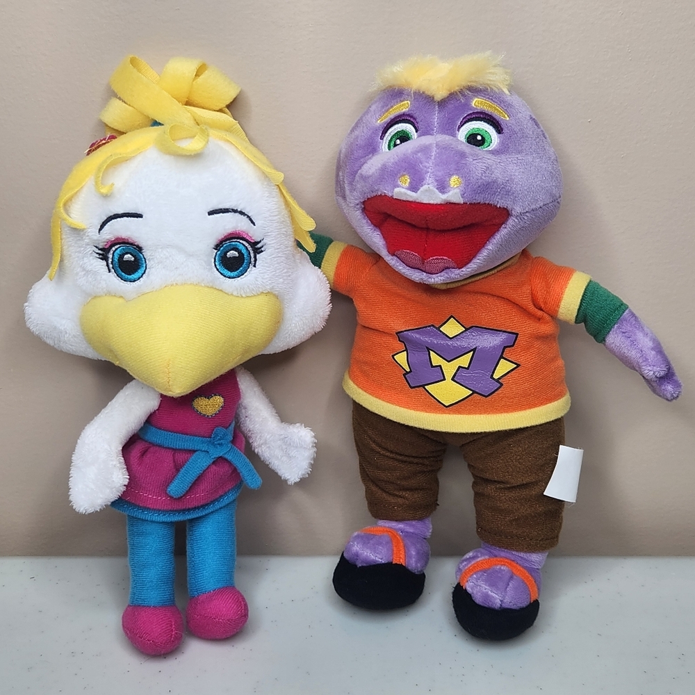 Chuck E Cheese Helen Henny & Mr. Munch Plush